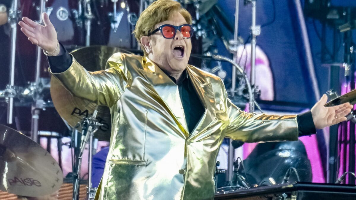 Elton John informiert über Dua Lipas Nichterscheinen