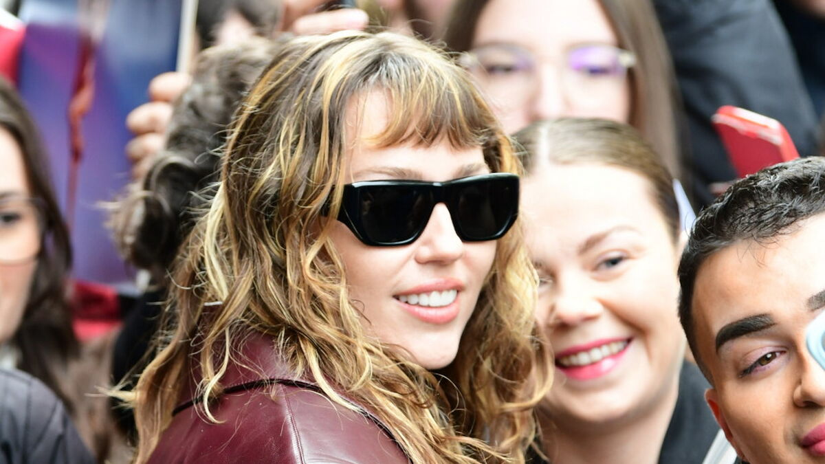 Miley Cyrus: Bei ihrer exklusiven 'More To Lose'-Performance waren einige ihrer Ex-Partner anwesend