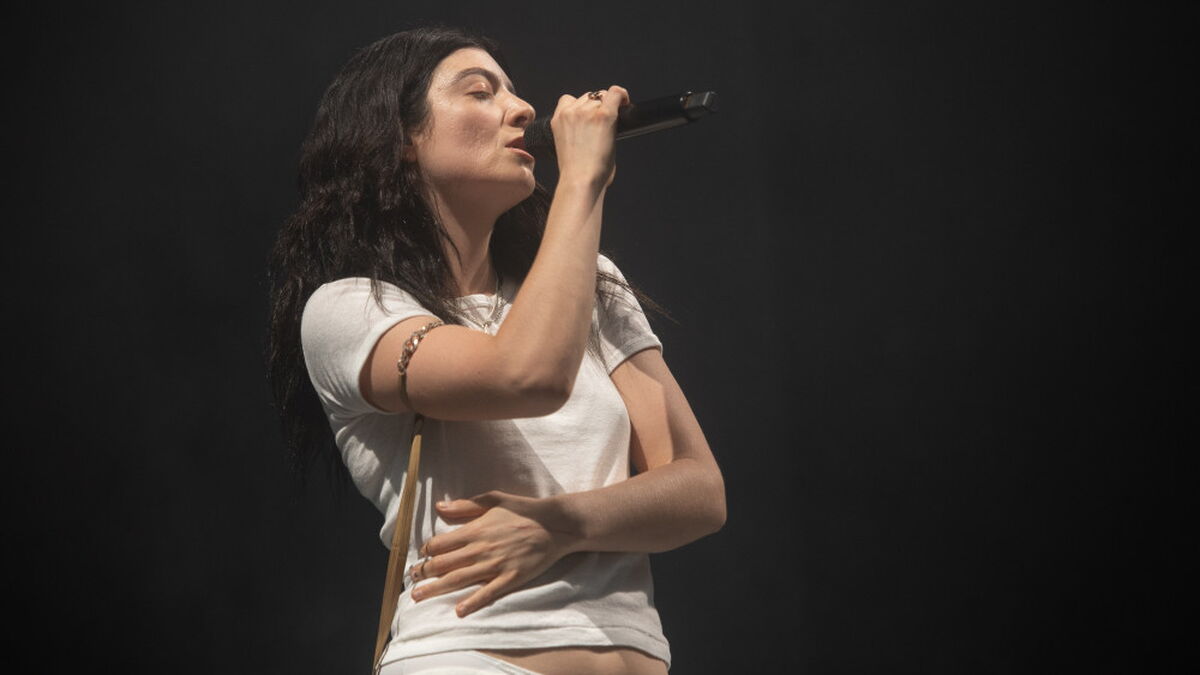Lorde sagt Konzert wegen 'gnadenloser Lebensmittelvergiftung' ab